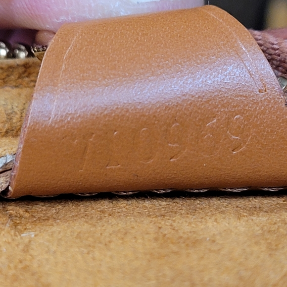 LV Epi Texture Backpack 1999 - Picture 9 of 11